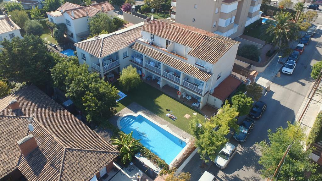 Apartamentos Sunway Tara Sitges Exteriör bild